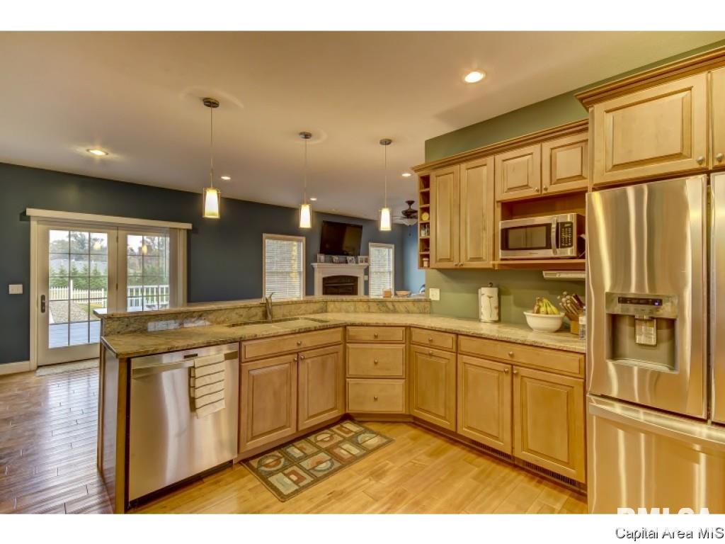 291 Bourbon Street Springfield, IL 62707 - Photo 15 of 36 Gallery Image 15