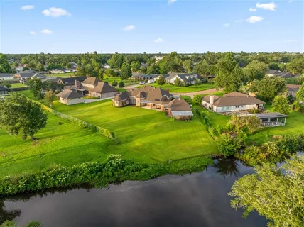 $425,000 | 513 Orchard Drive, Lake Charles, LA 70605