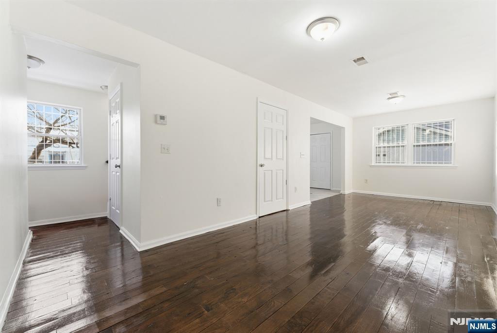 459 South 17th Street Newark, NJ 07103 - Photo 12 of 29