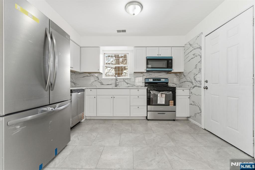 459 South 17th Street Newark, NJ 07103 - Photo 13 of 29