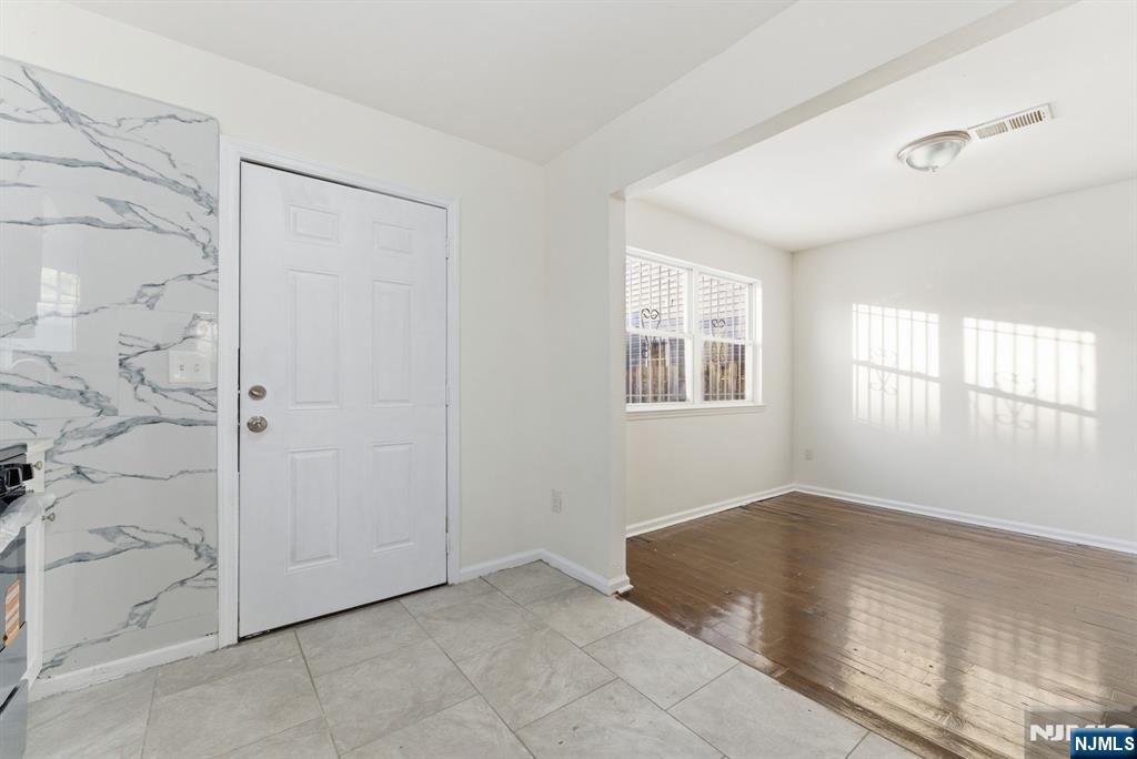 459 South 17th Street Newark, NJ 07103 - Photo 15 of 29