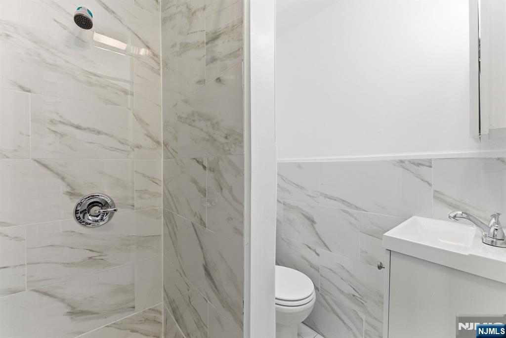 459 South 17th Street Newark, NJ 07103 - Photo 16 of 29