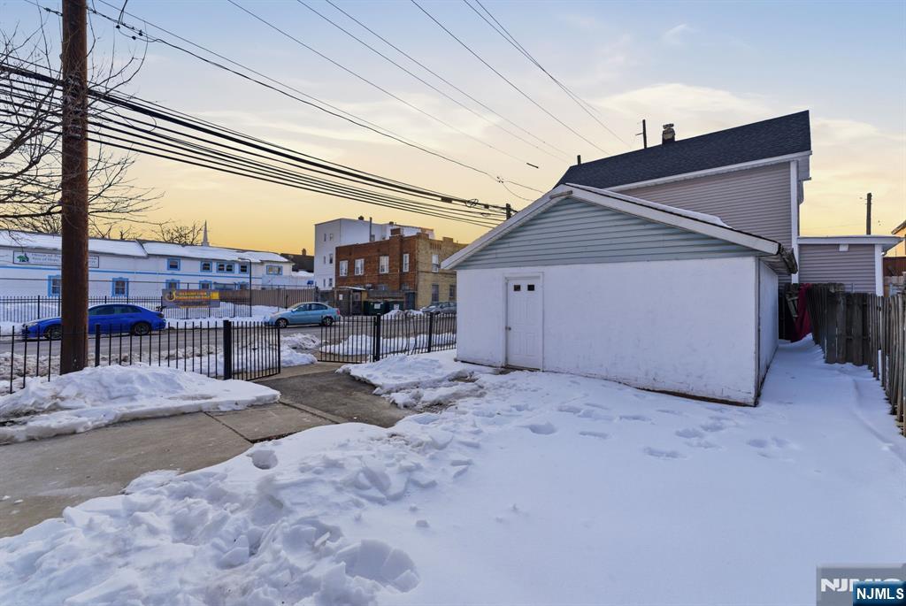 459 South 17th Street Newark, NJ 07103 - Photo 27 of 29