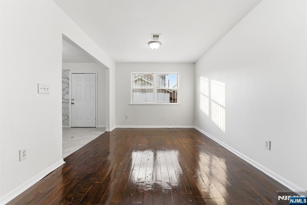 459 South 17th Street Newark, NJ 07103 - Photo 9 of 29