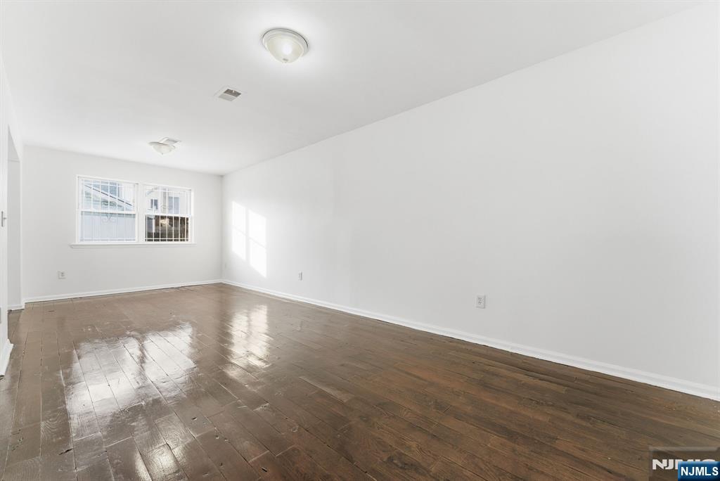 459 South 17th Street Newark, NJ 07103 - Photo 10 of 29