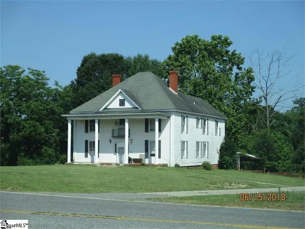 $980,000 | 605 Arlington Road, Greer, SC 29651