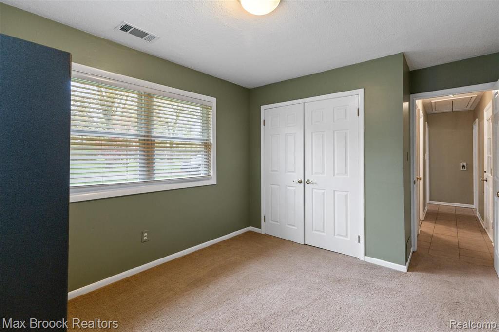20635 West 13 Mile Road Franklin, MI 48025 - Photo 29 of 38