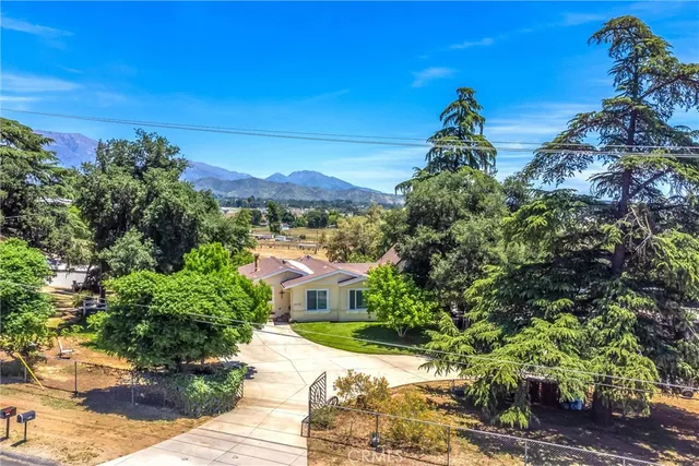 $1,850,000 | 10132 Taylor Drive, Cherry Valley, CA 92223