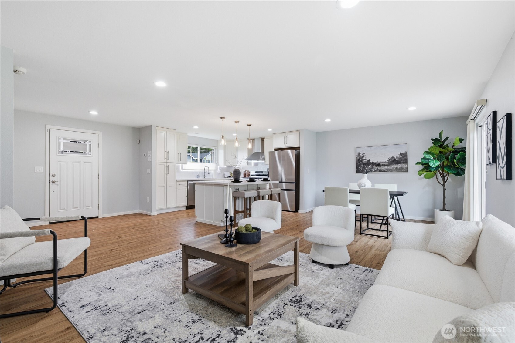 2713 Northeast 23rd Place Renton, WA 98056 - Photo 5 of 40