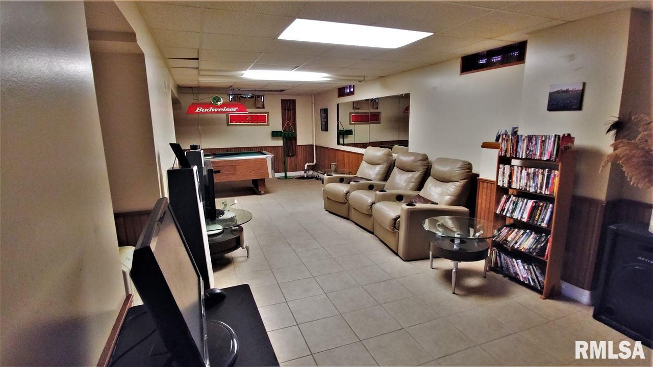 2823 West James Road Peoria, IL 61615 - Photo 20 of 32 Gallery Image 20