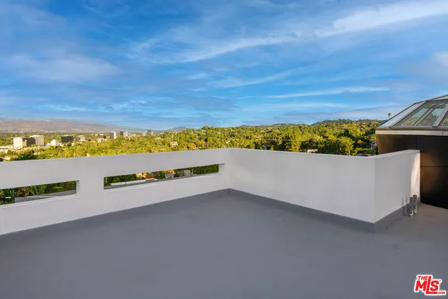 a view of a house with pool
