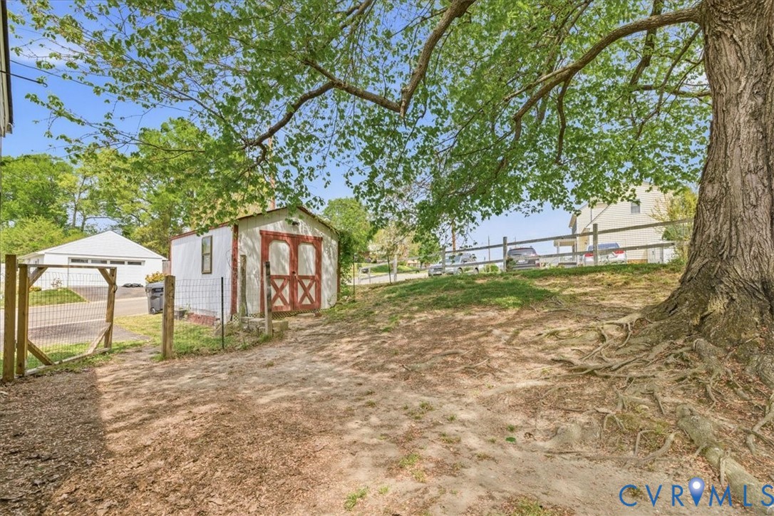 702 Keswick Road Colonial Heights, VA 23834 - Photo 23 of 24