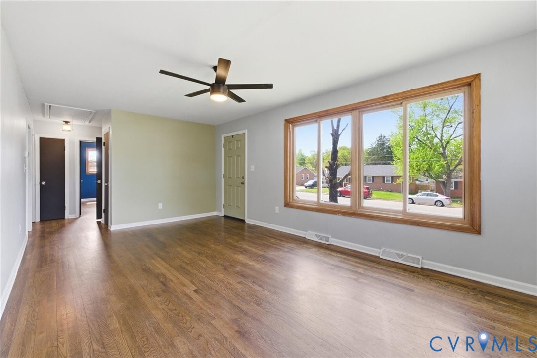 702 Keswick Road Colonial Heights, VA 23834 - Photo 5 of 24