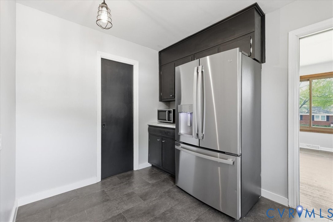 702 Keswick Road Colonial Heights, VA 23834 - Photo 9 of 24