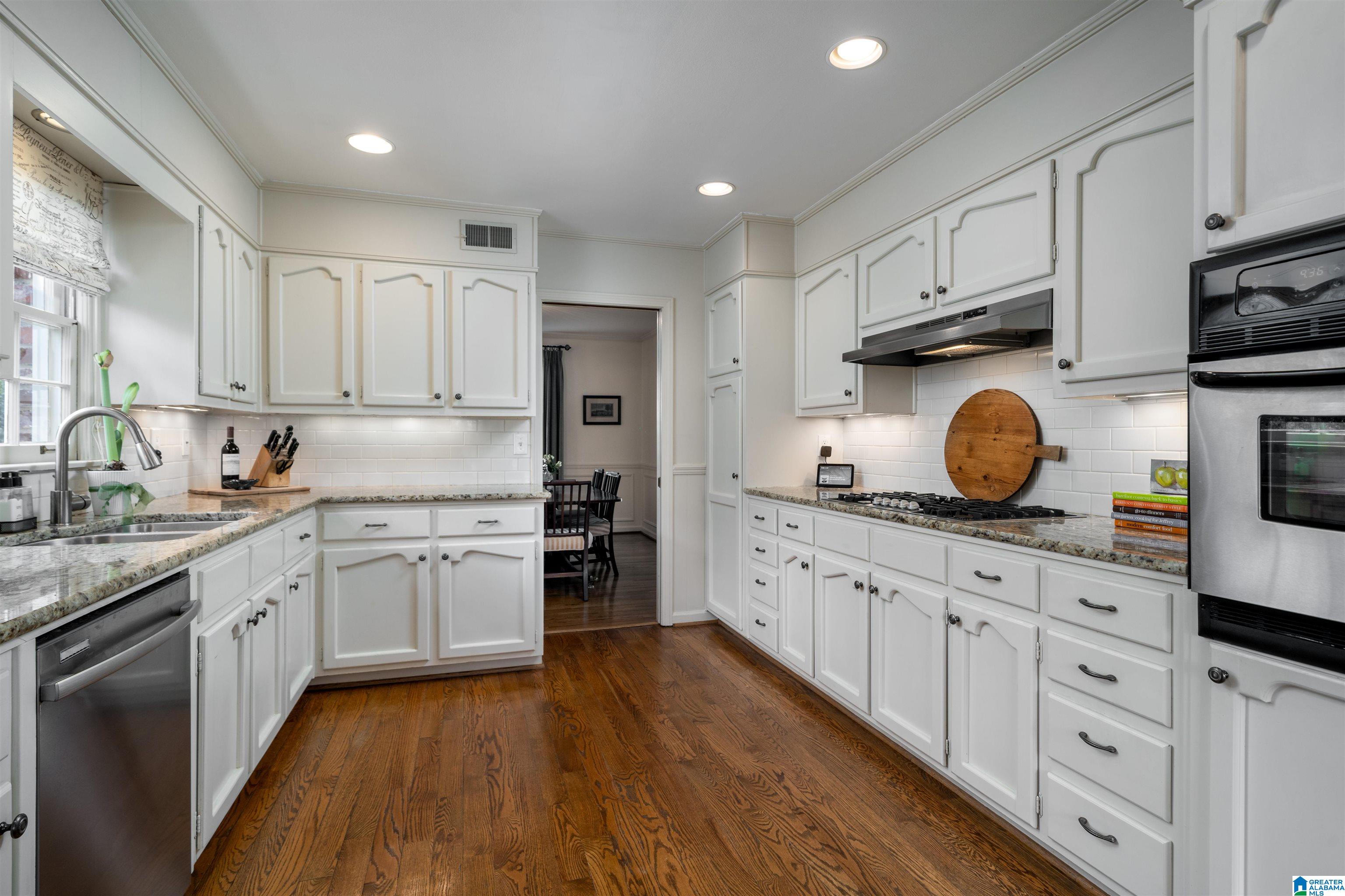 3657 Oakdale Road Birmingham, AL 35223 - Photo 16 of 49