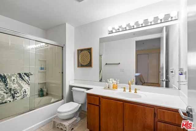 $759,000 | 625 South Berendo Street, Unit 609, Los Angeles, CA 90005