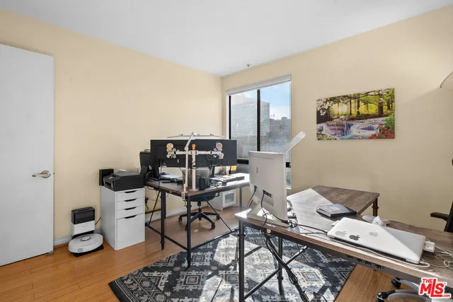 $759,000 | 625 South Berendo Street, Unit 609, Los Angeles, CA 90005