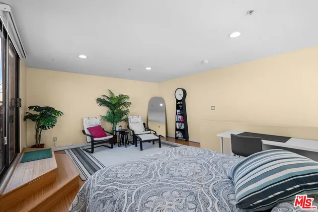$759,000 | 625 South Berendo Street, Unit 609, Los Angeles, CA 90005