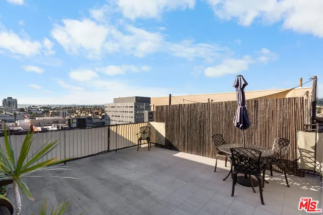 $759,000 | 625 South Berendo Street, Unit 609, Los Angeles, CA 90005