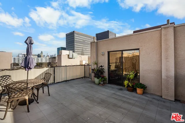 $759,000 | 625 South Berendo Street, Unit 609, Los Angeles, CA 90005