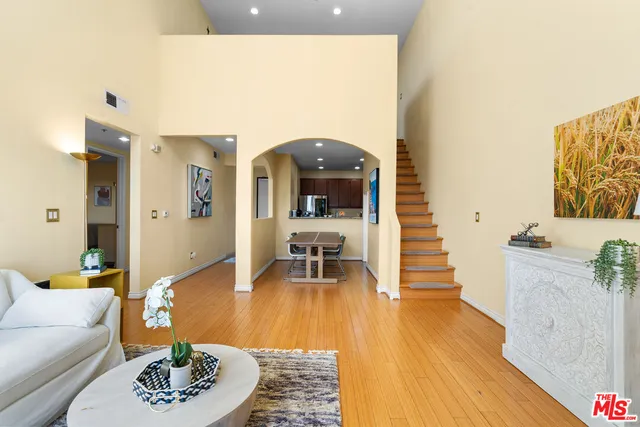 $759,000 | 625 South Berendo Street, Unit 609, Los Angeles, CA 90005