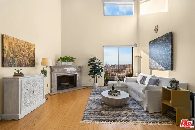 $759,000 | 625 South Berendo Street, Unit 609, Los Angeles, CA 90005