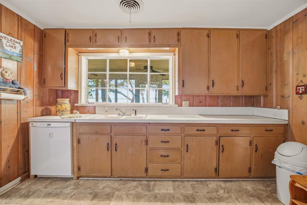 1050 Fm 3003 Graham, TX 76450 - Photo 8 of 32