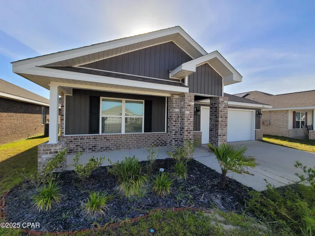 $2,200 | 4745 Firefly Lane, Panama City, FL 32404