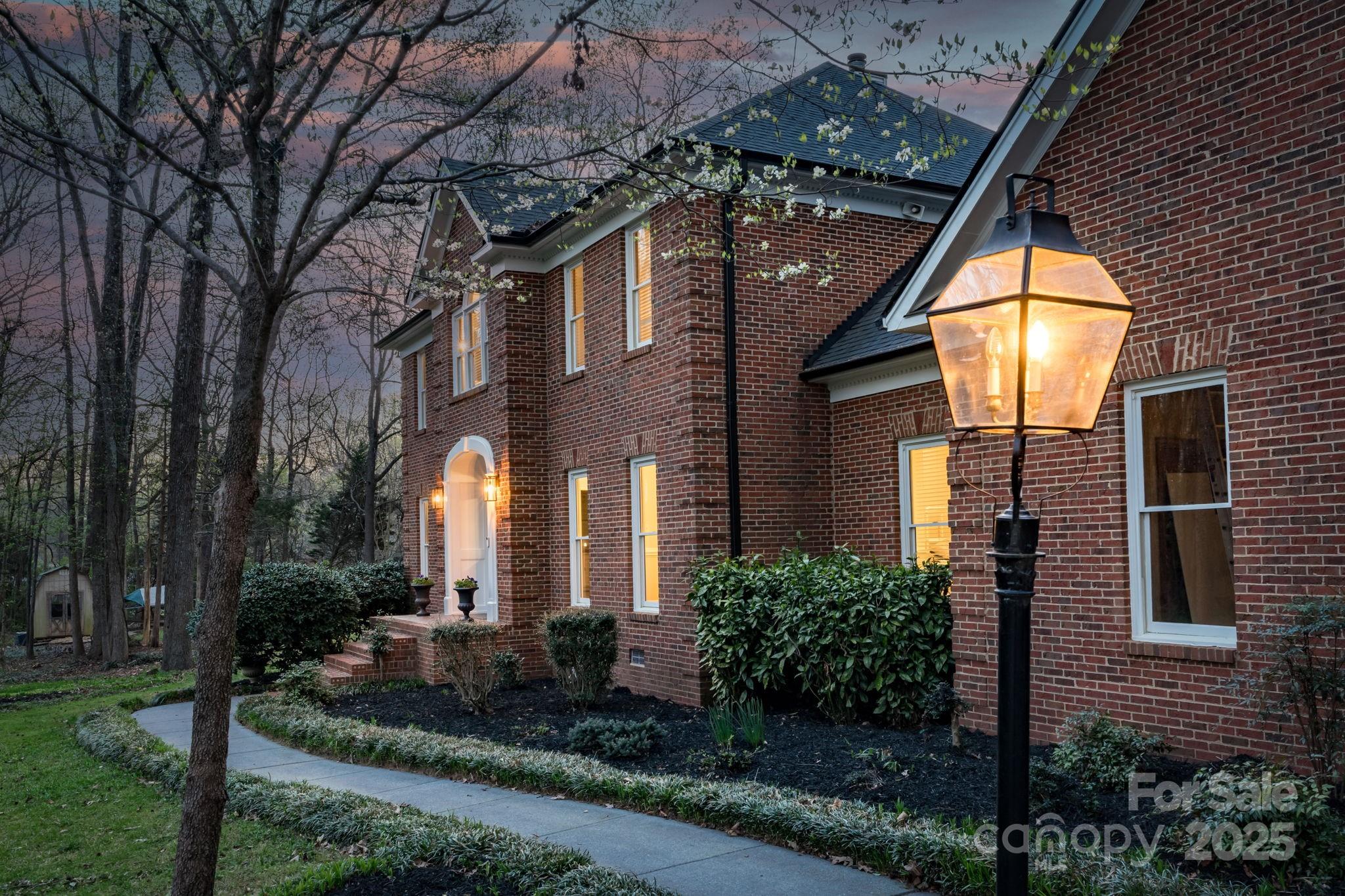 5750 Hemby Road Matthews, NC 28104 - Photo 3 of 48