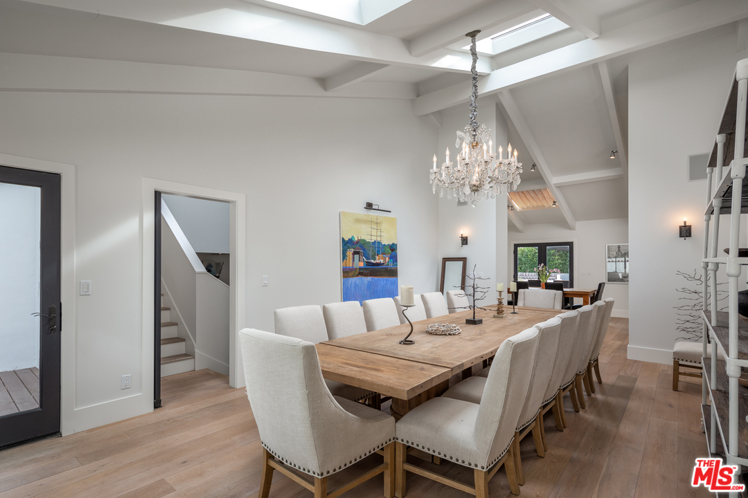 6930 Dume Drive Malibu, CA 90265 - Photo 15 of 48