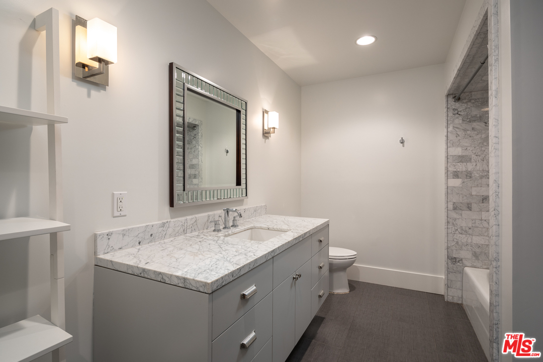 6930 Dume Drive Malibu, CA 90265 - Photo 23 of 48