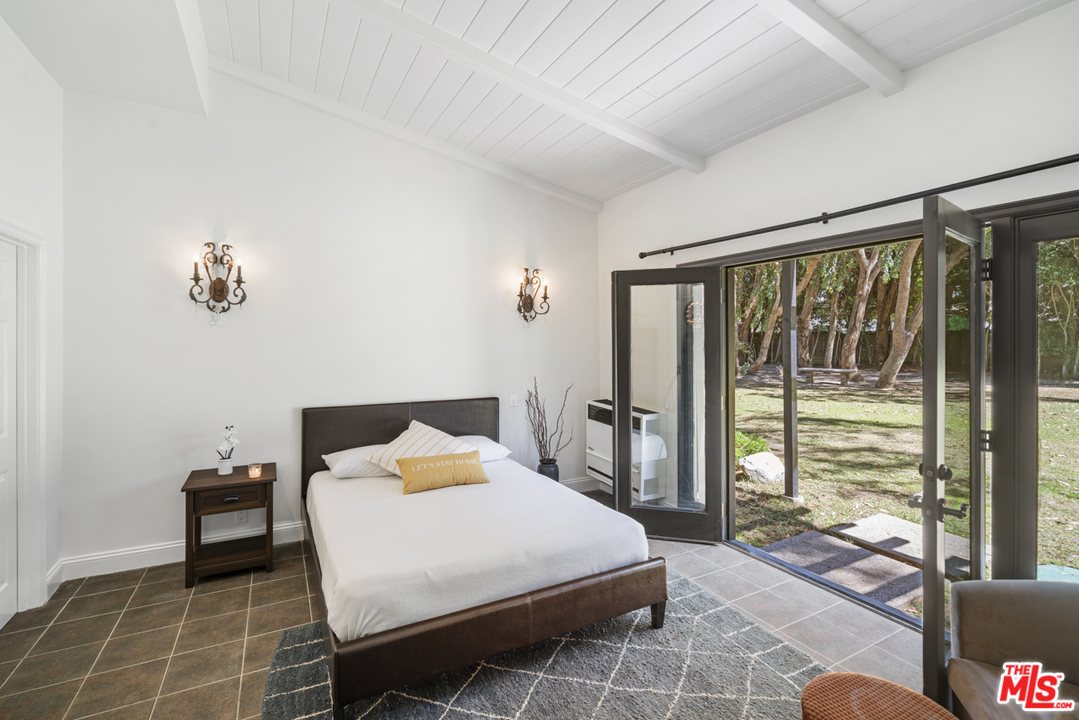 6930 Dume Drive Malibu, CA 90265 - Photo 41 of 48