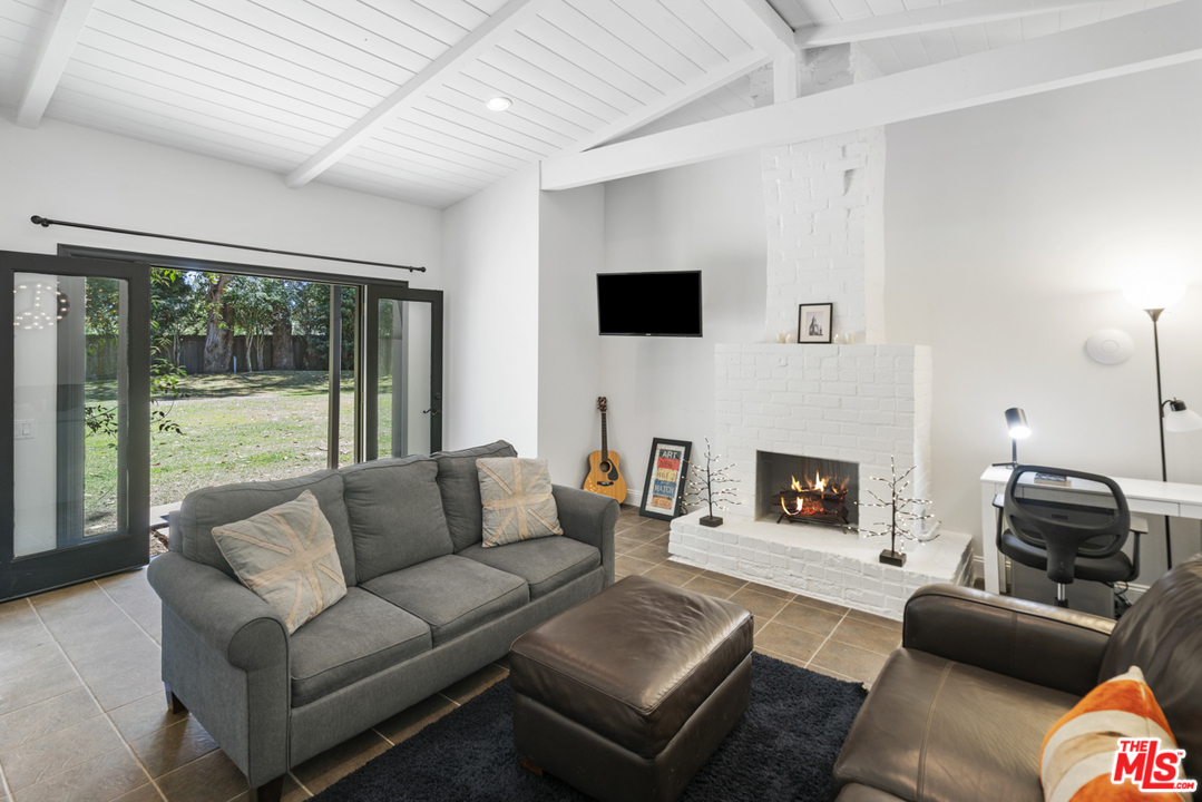 6930 Dume Drive Malibu, CA 90265 - Photo 43 of 48