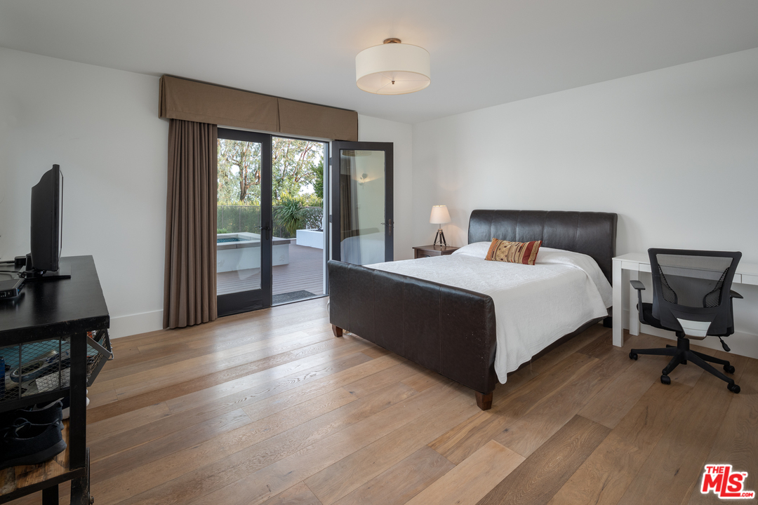 6930 Dume Drive Malibu, CA 90265 - Photo 46 of 48