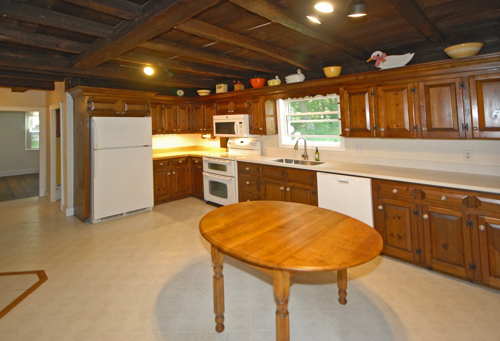42 River Road Merrimac, MA 01860 - Photo 2 of 29