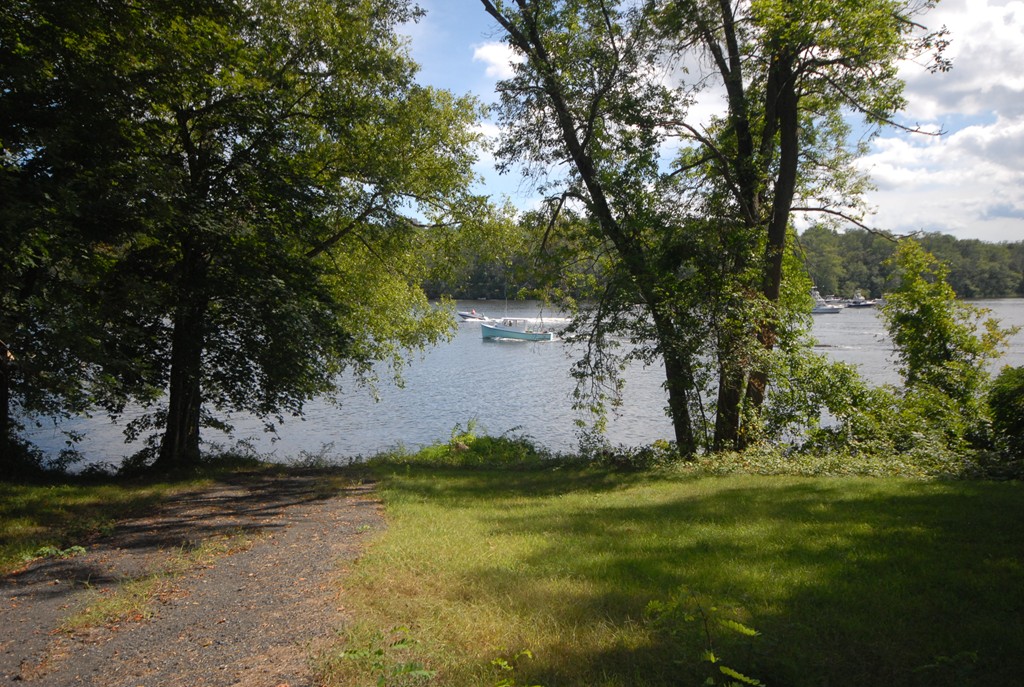 42 River Road Merrimac, MA 01860 - Photo 23 of 29