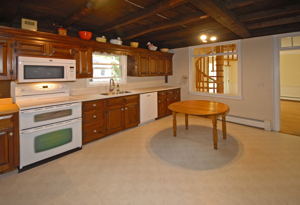 42 River Road Merrimac, MA 01860 - Photo 3 of 29