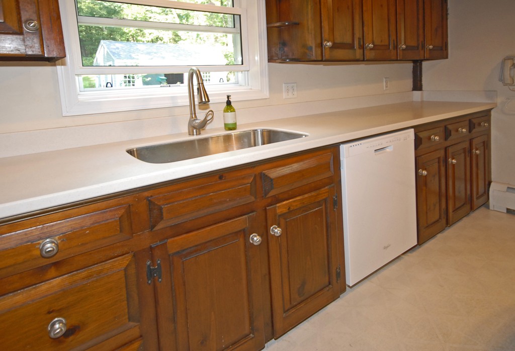 42 River Road Merrimac, MA 01860 - Photo 5 of 29