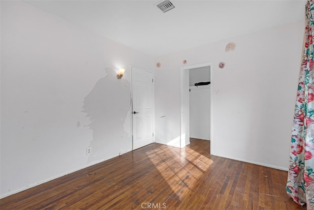 1625 North Maple Street Burbank, CA 91505 - Photo 13 of 30 a view of an empty room