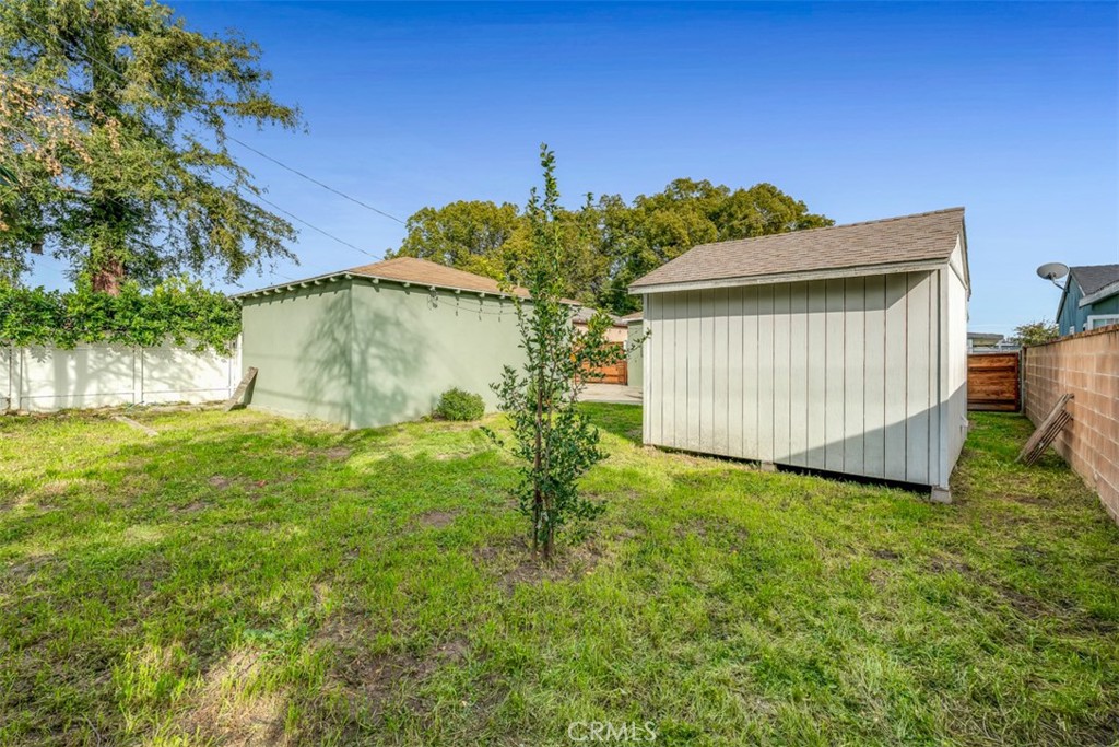 1625 North Maple Street Burbank, CA 91505 - Photo 23 of 30 a fire hydrant in the middle of a field