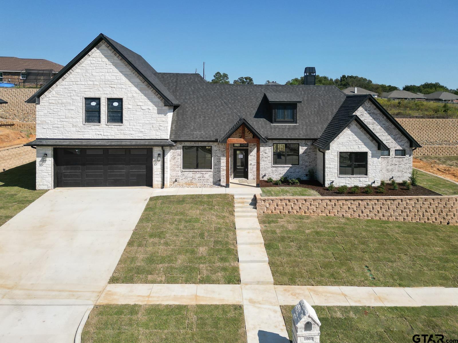 1001 Mallard Dr  