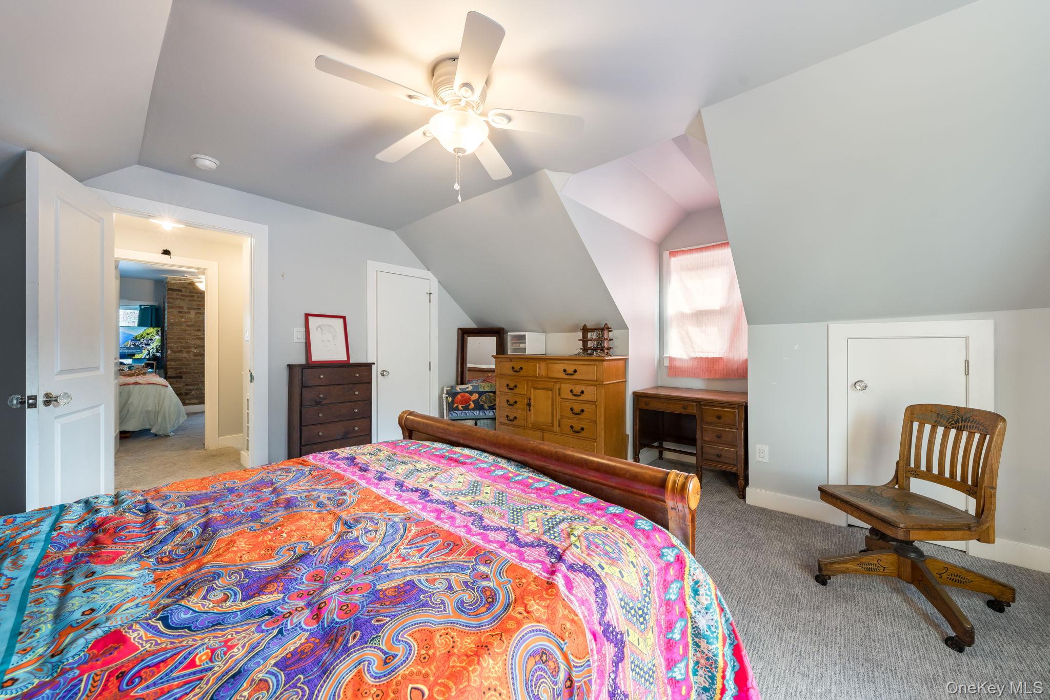 38 Middle Neck Road Port Washington, NY 11050 - Photo 11 of 25 Gallery Image 11