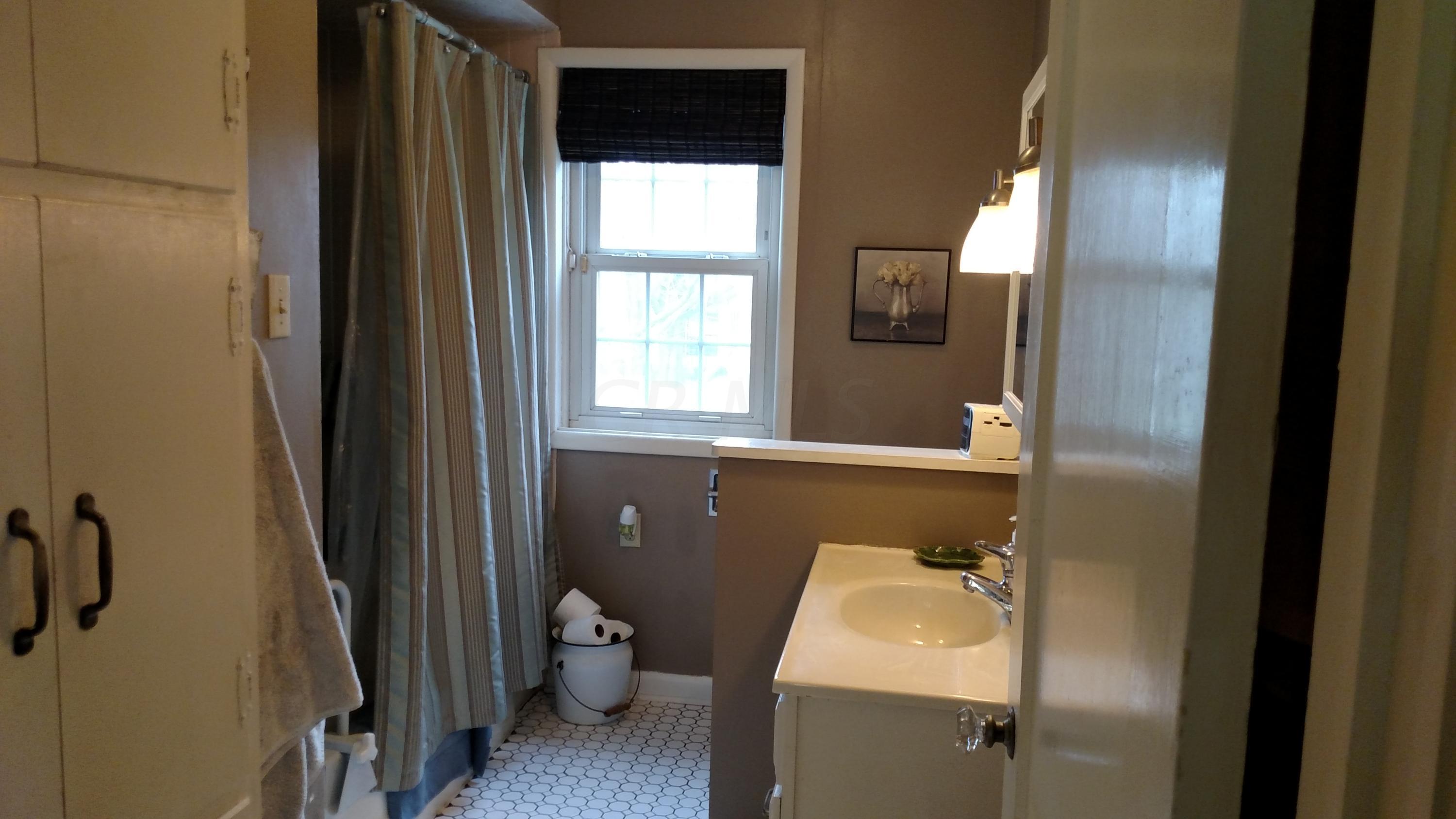 2471 Bryden Road Bexley, OH 43209 - Photo 9 of 11 Gallery Image 9