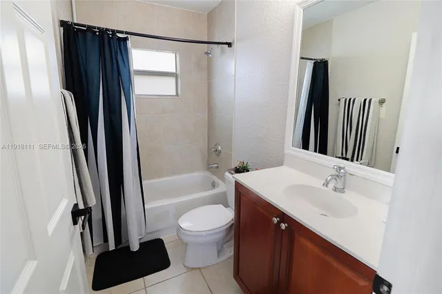 $6,300 | 601 Northeast 11th Avenue, Fort Lauderdale, FL 33304