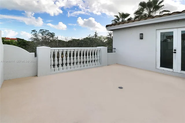 $6,300 | 601 Northeast 11th Avenue, Fort Lauderdale, FL 33304