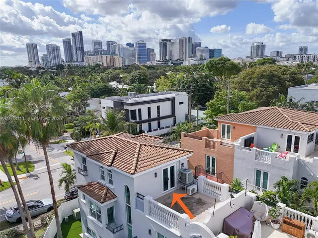 $6,300 | 601 Northeast 11th Avenue, Fort Lauderdale, FL 33304