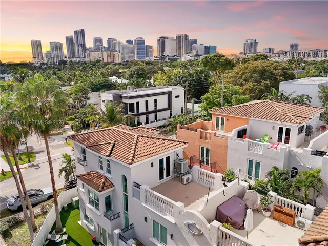 $6,300 | 601 Northeast 11th Avenue, Fort Lauderdale, FL 33304