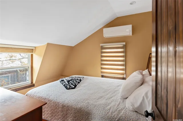 $7,500 | 289 Cottage Walk, Ocean Beach, NY 11770