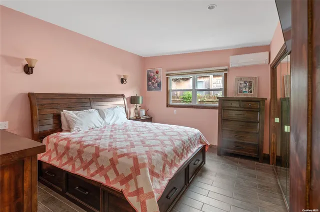 $7,500 | 289 Cottage Walk, Ocean Beach, NY 11770