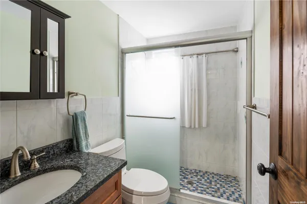 $7,500 | 289 Cottage Walk, Ocean Beach, NY 11770